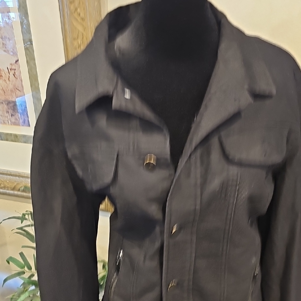 Black Button-Up Jacket - Picture 3 of 4